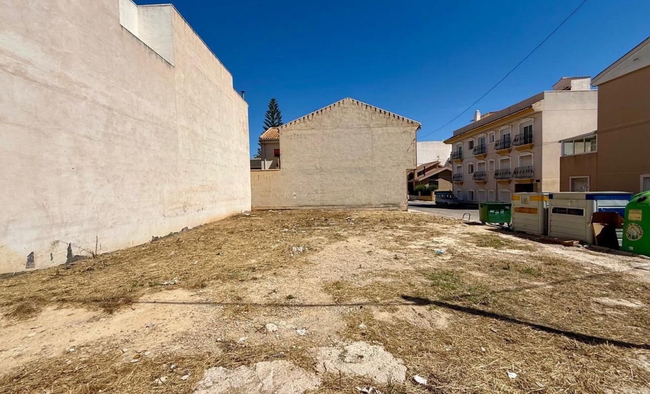 Wederverkoop - Urban building plot - San Miguel de Salinas - CENTRO URBANO