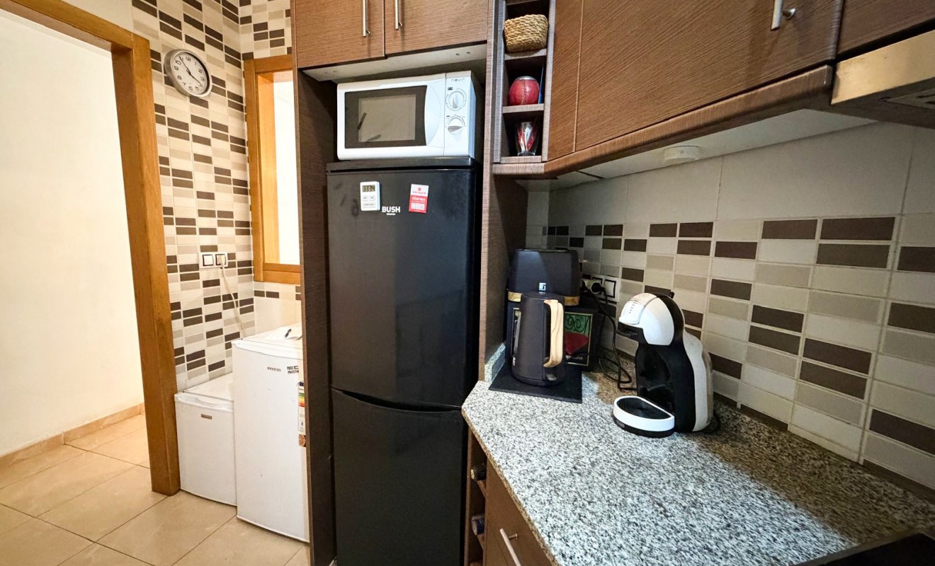 Wederverkoop - Apartment / flat - Torrevieja - Centro