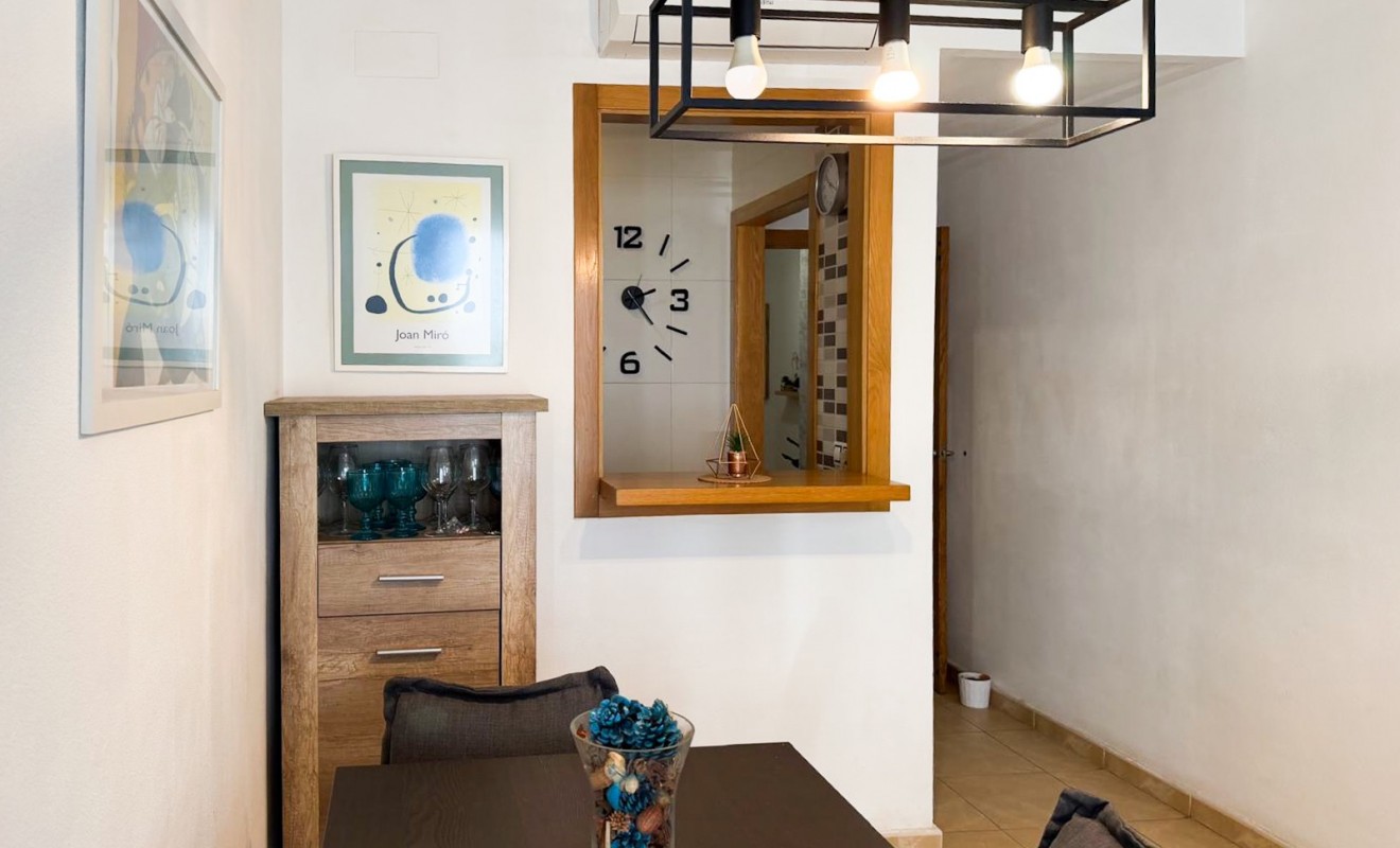 Wederverkoop - Apartment / flat - Torrevieja - Centro