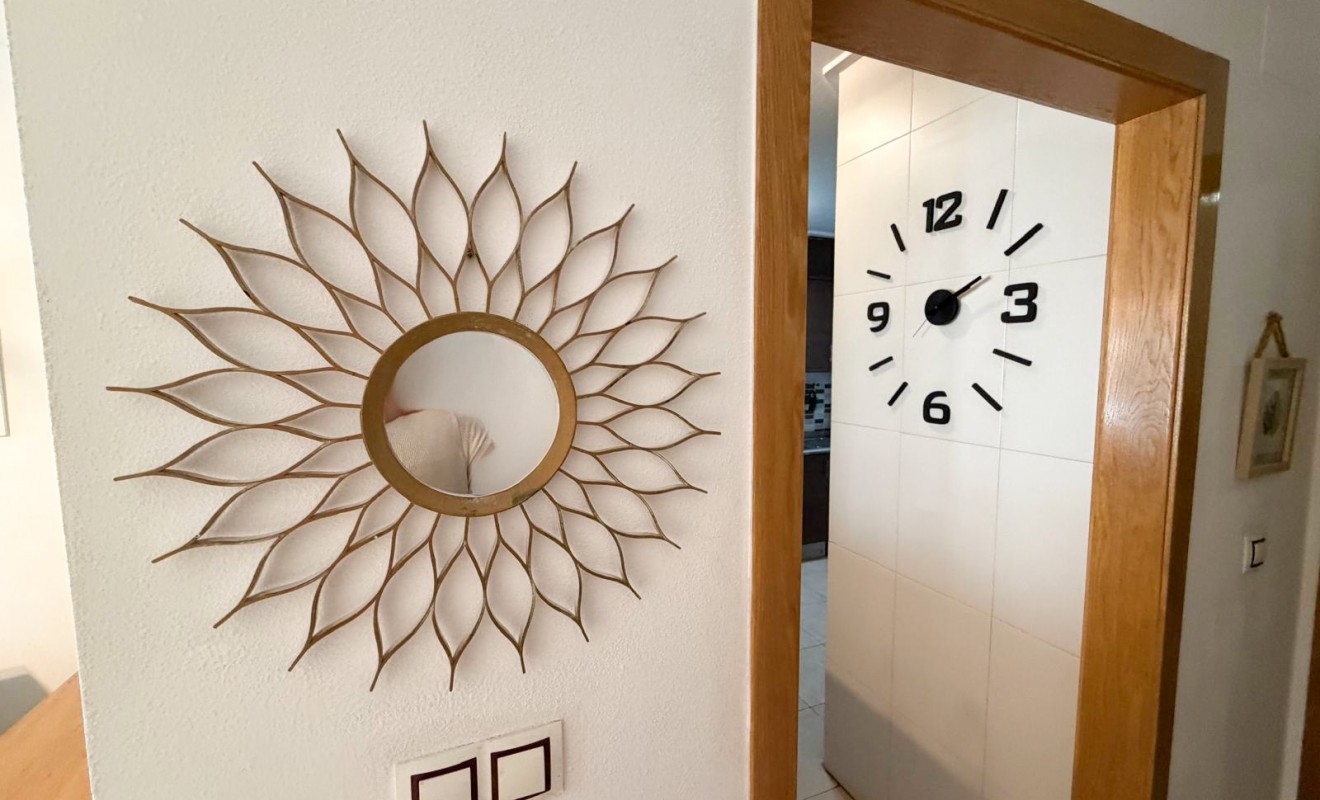 Wederverkoop - Apartment / flat - Torrevieja - Centro