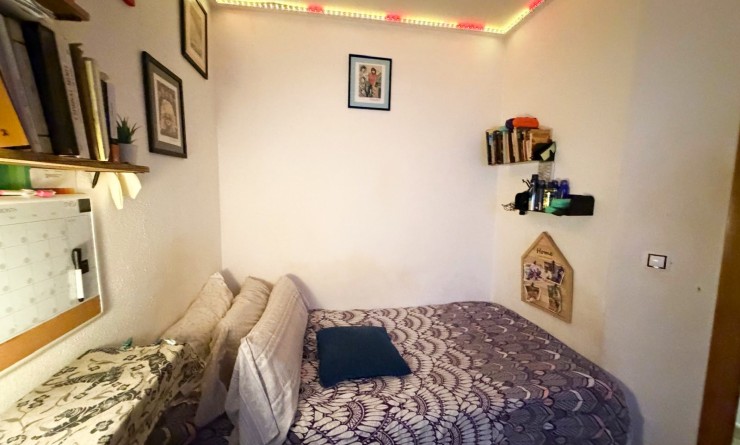 Wederverkoop - Apartment / flat - Torrevieja - Centro