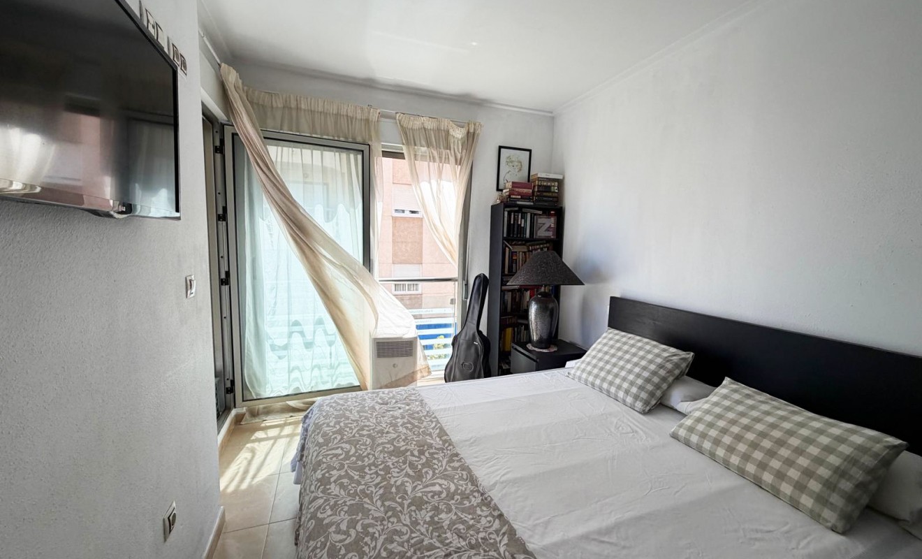 Wederverkoop - Apartment / flat - Torrevieja - Centro