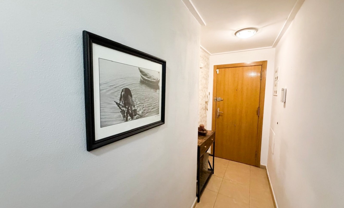 Wederverkoop - Apartment / flat - Torrevieja - Centro