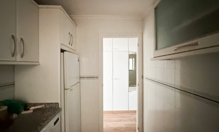 Wederverkoop - Apartment / flat - Torrevieja - Playa de los Locos