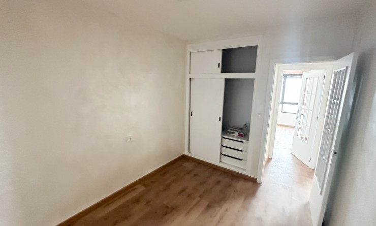 Wederverkoop - Apartment / flat - Torrevieja - Playa de los Locos