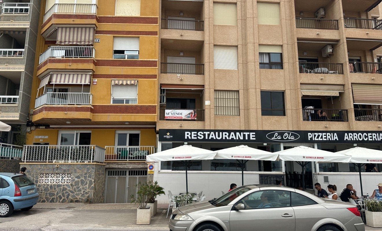 Wederverkoop - Apartment / flat - Torrevieja - Playa de los Locos