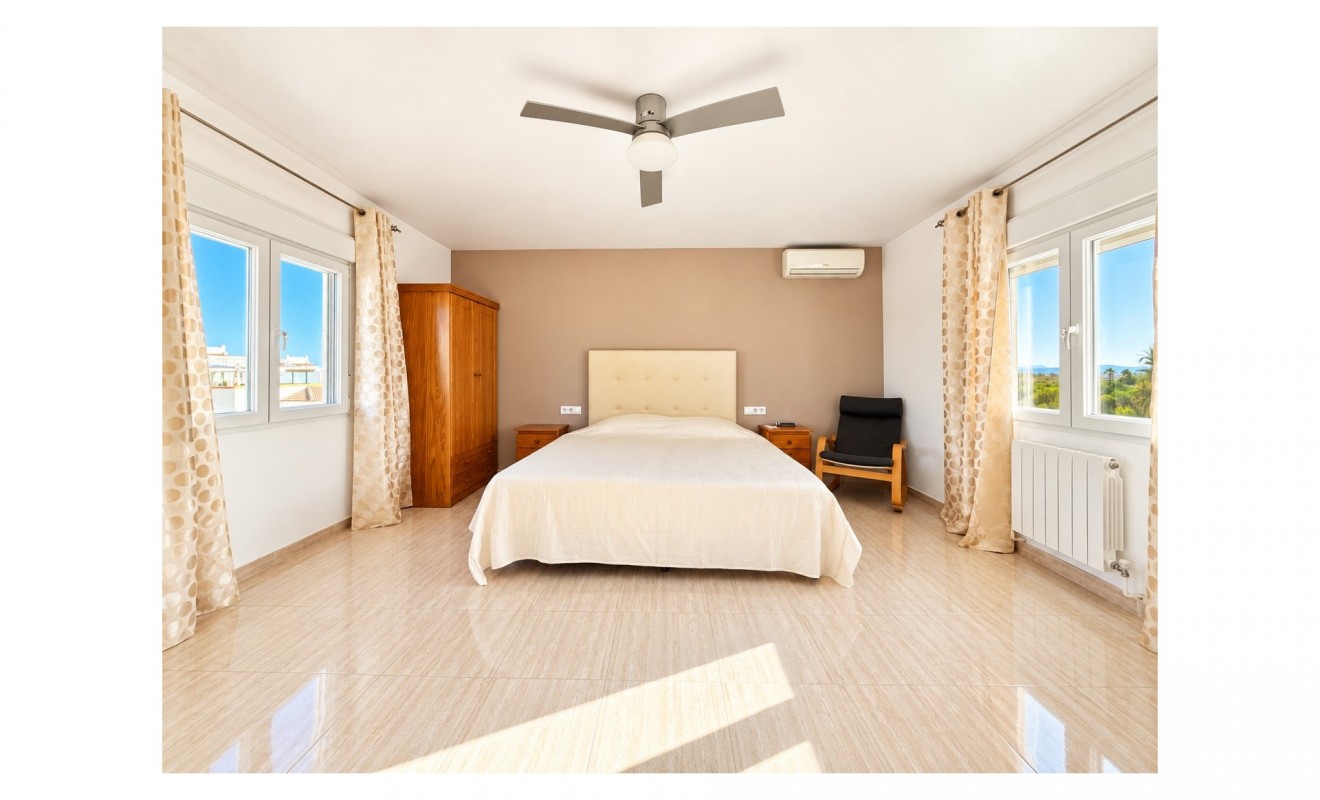 Sale - Villa Detached - San Fulgencio - urb.la marina