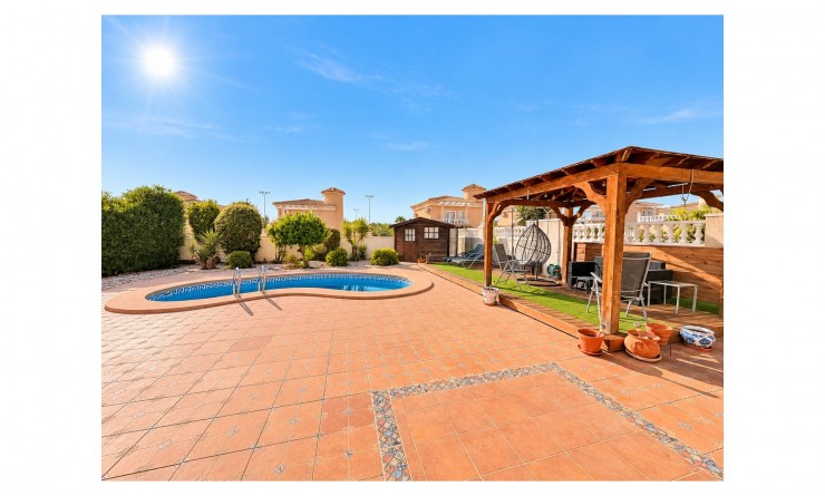 Sale - Villa Detached - San Fulgencio - urb.la marina