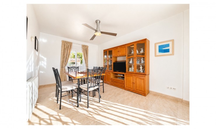 Sale - Villa Detached - San Fulgencio - urb.la marina