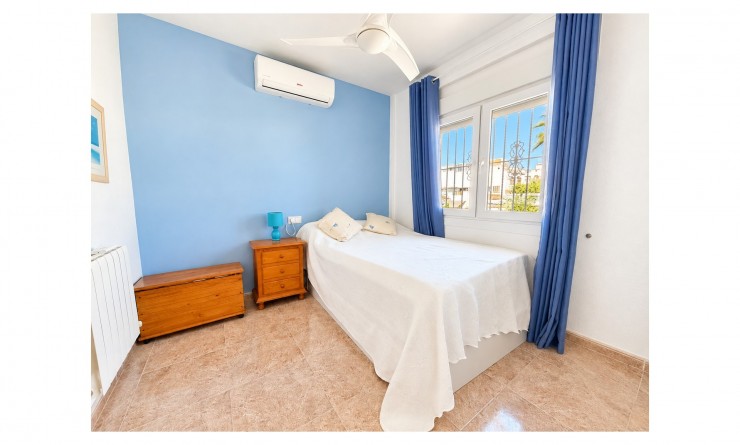 Sale - Villa Detached - San Fulgencio - urb.la marina