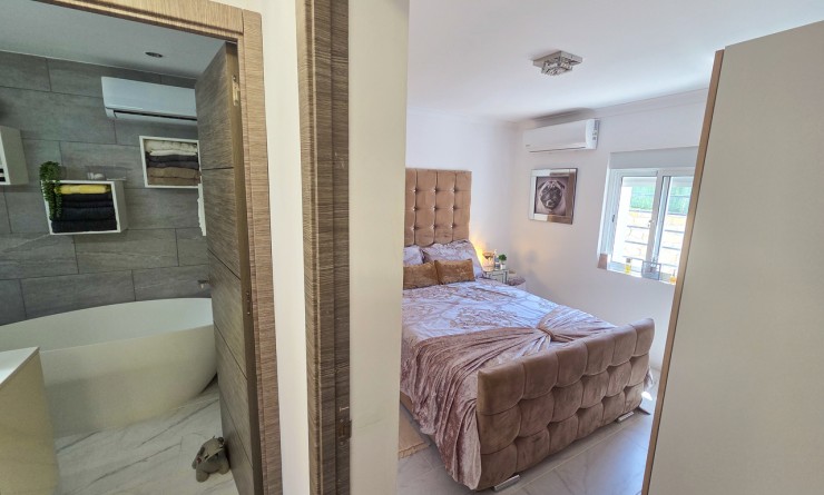 Sale - Villa - Crevillente