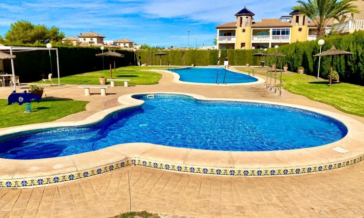 Revente - Villa - Villamartín
