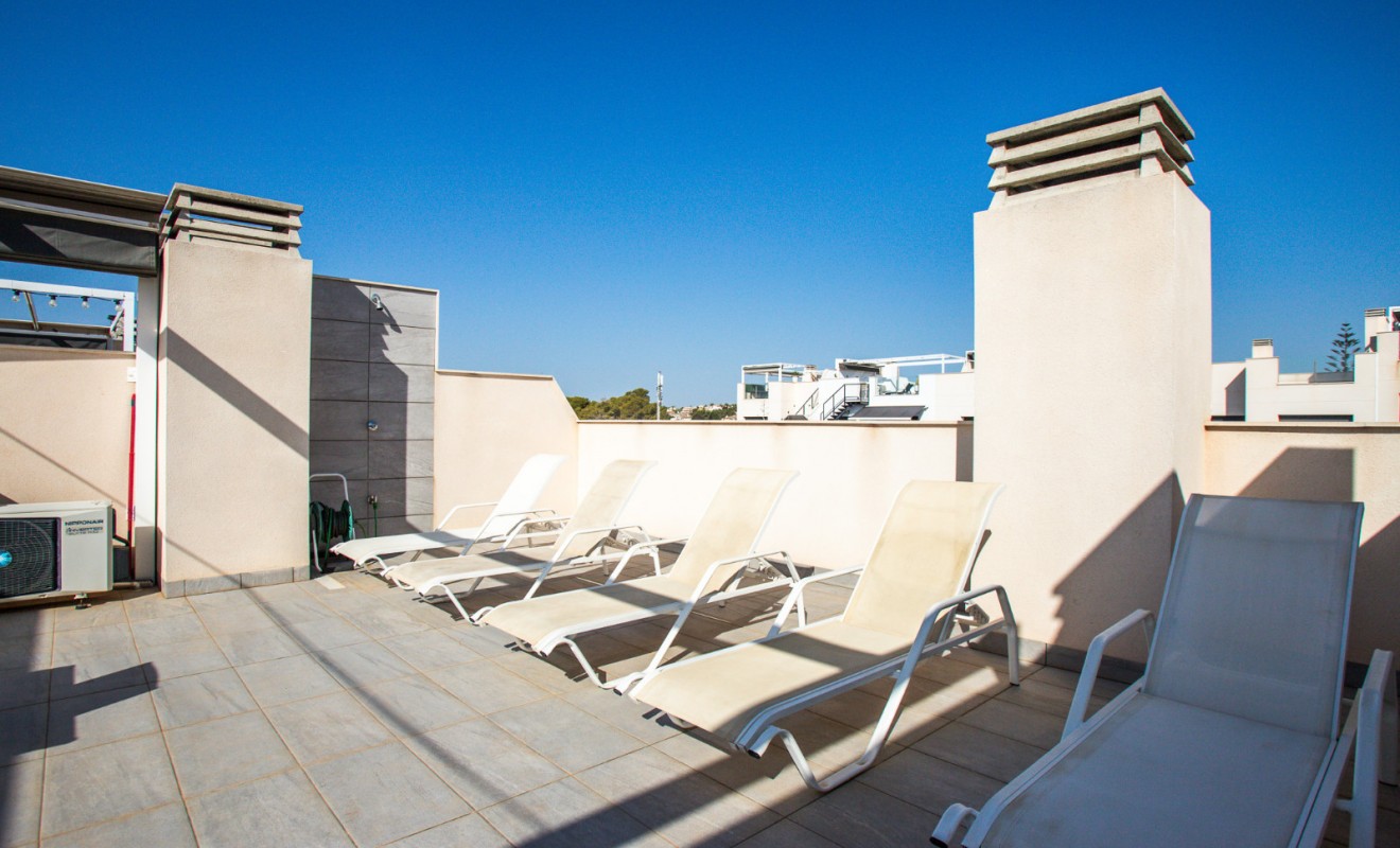 Sale - Apartment - Top Floor Apartment - Orihuela Costa - Villamartín