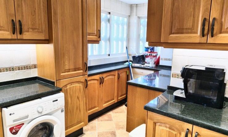 Wederverkoop - Apartment / flat - Benidorm - Zona de Poniente