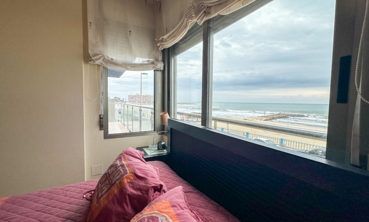 Wederverkoop - Apartment / flat - Torrevieja - Playa de los Locos