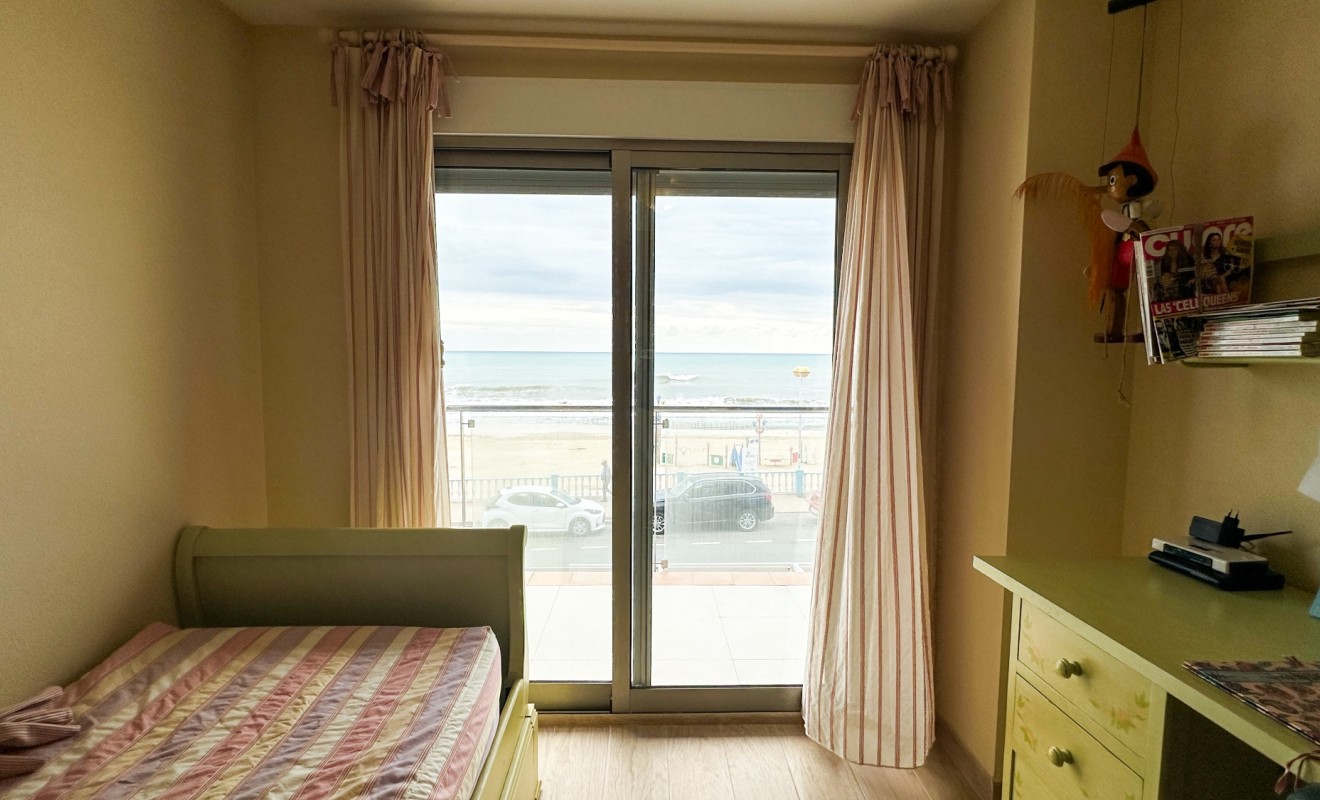 Wederverkoop - Apartment / flat - Torrevieja - Playa de los Locos