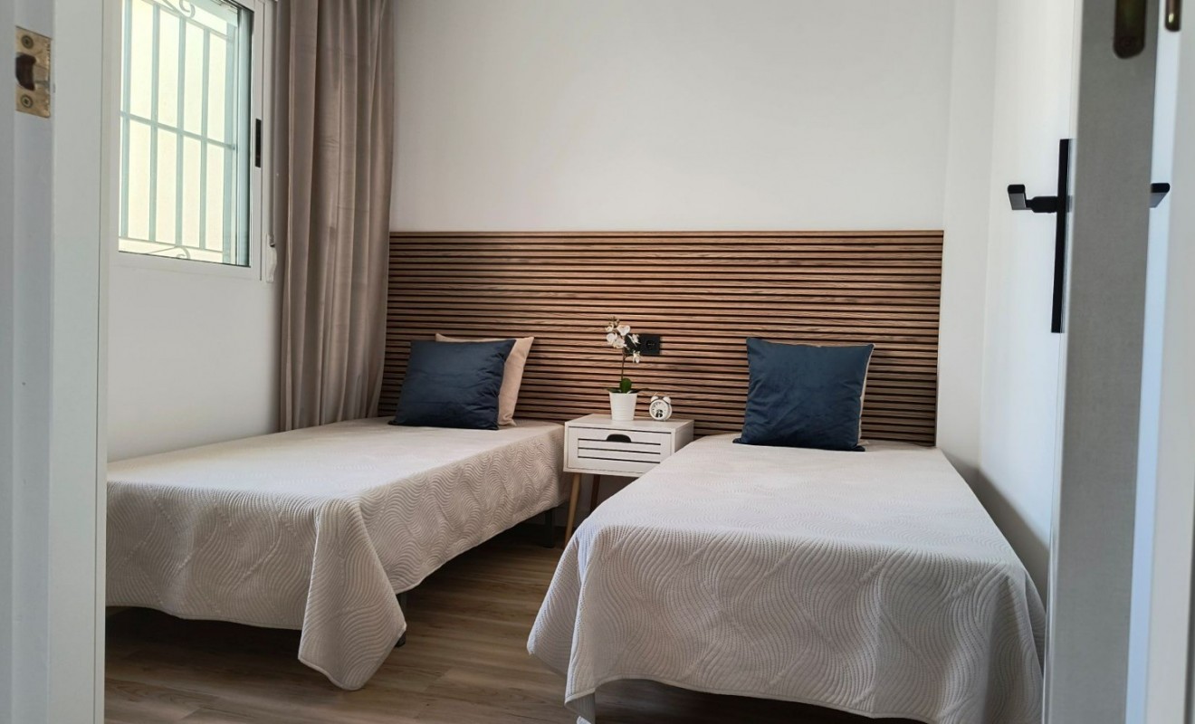 Wederverkoop - Herenhuis - Alicante - La Florida