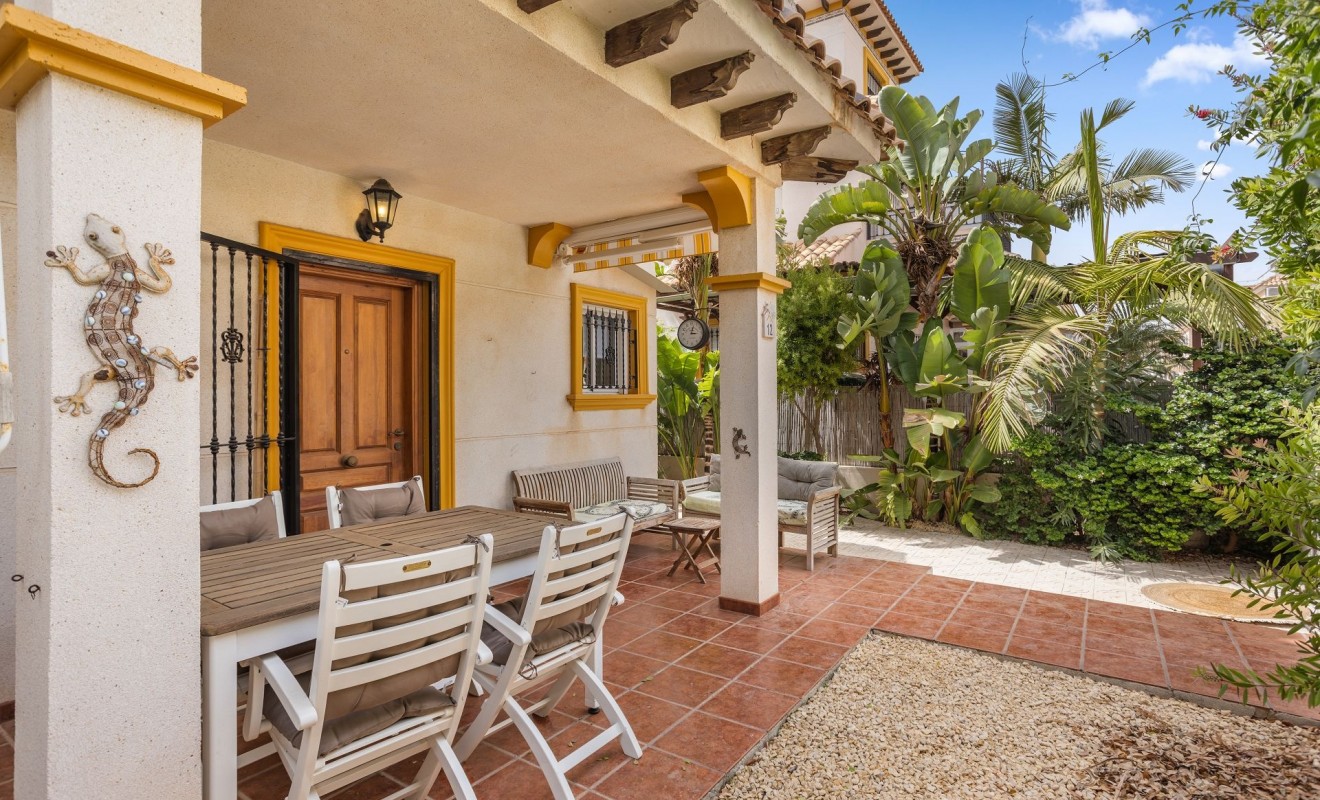 Sale - Semi-detached house - Lomas de Cabo Roig