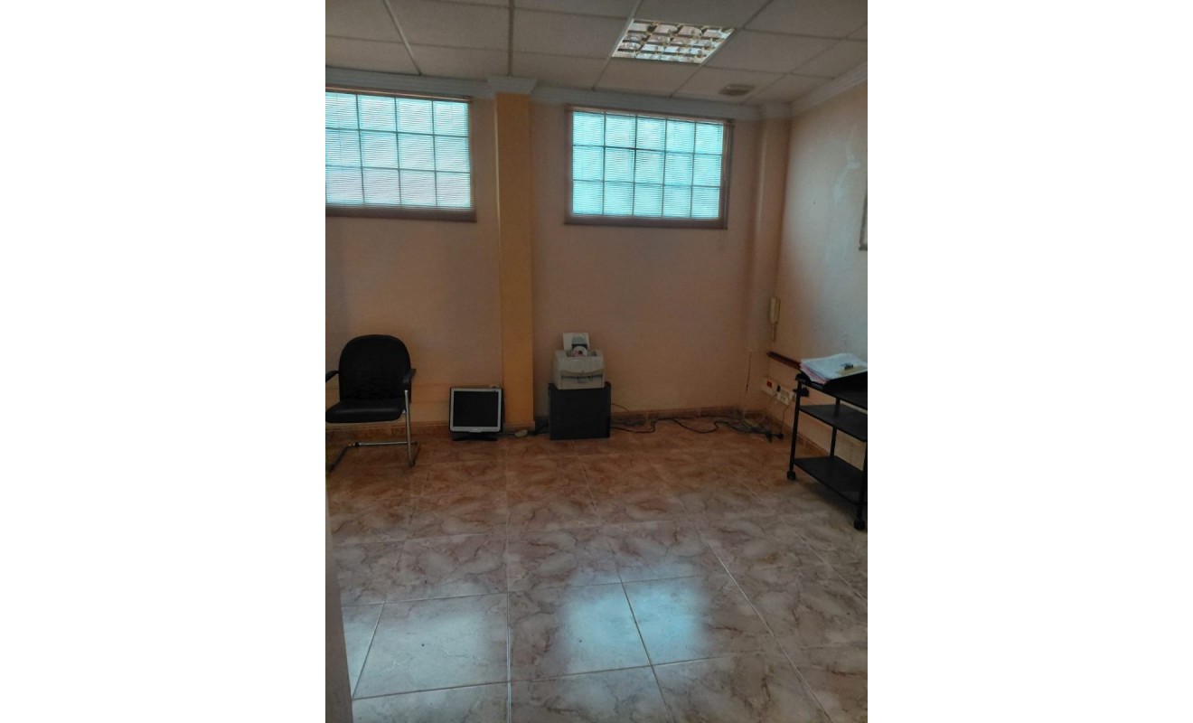 Wederverkoop - Local - Benidorm - Centro