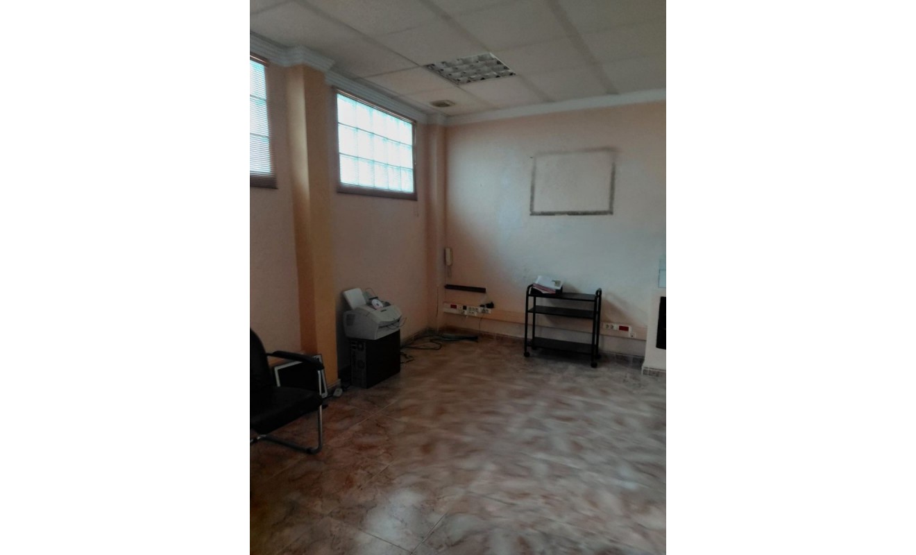 Wederverkoop - Local - Benidorm - Centro