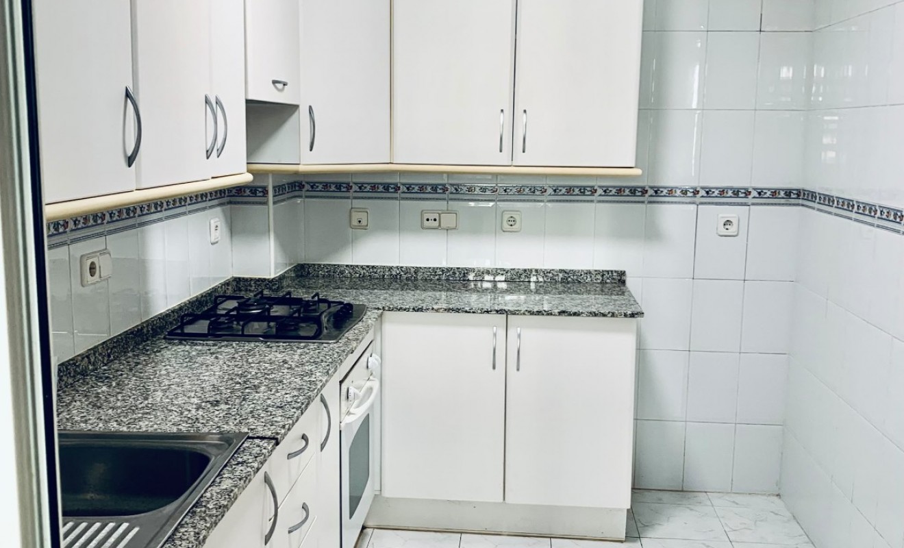 Wederverkoop - Apartment / flat - Albir - center