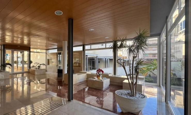Wederverkoop - Apartment / flat - Albir - center