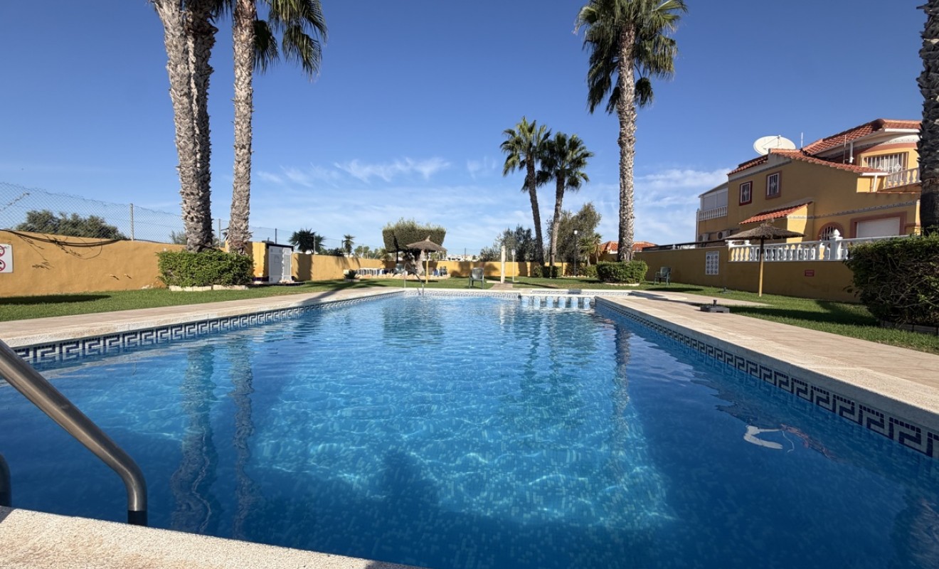 Sale - Apartment - Cabo Roig