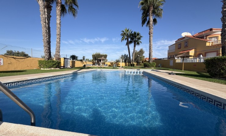 Sale - Apartment - Cabo Roig