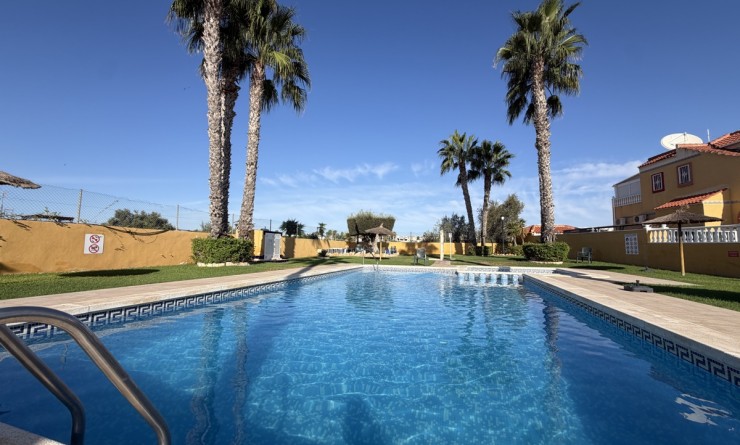Sale - Apartment - Cabo Roig