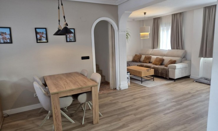Sale - Semi-detached Villa - Torre de la Horadada