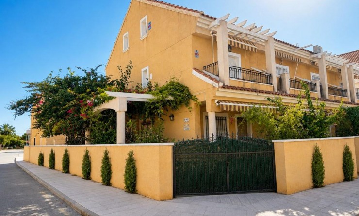 Sale - Townhouse - Torre de la Horadada