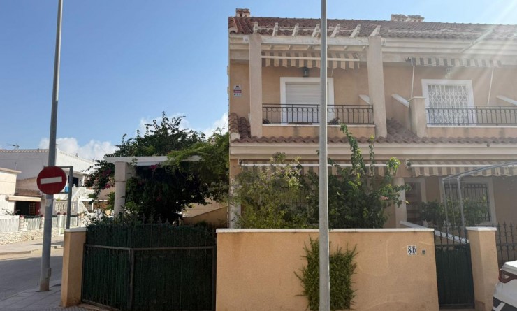 Sale - Townhouse - Torre de la Horadada