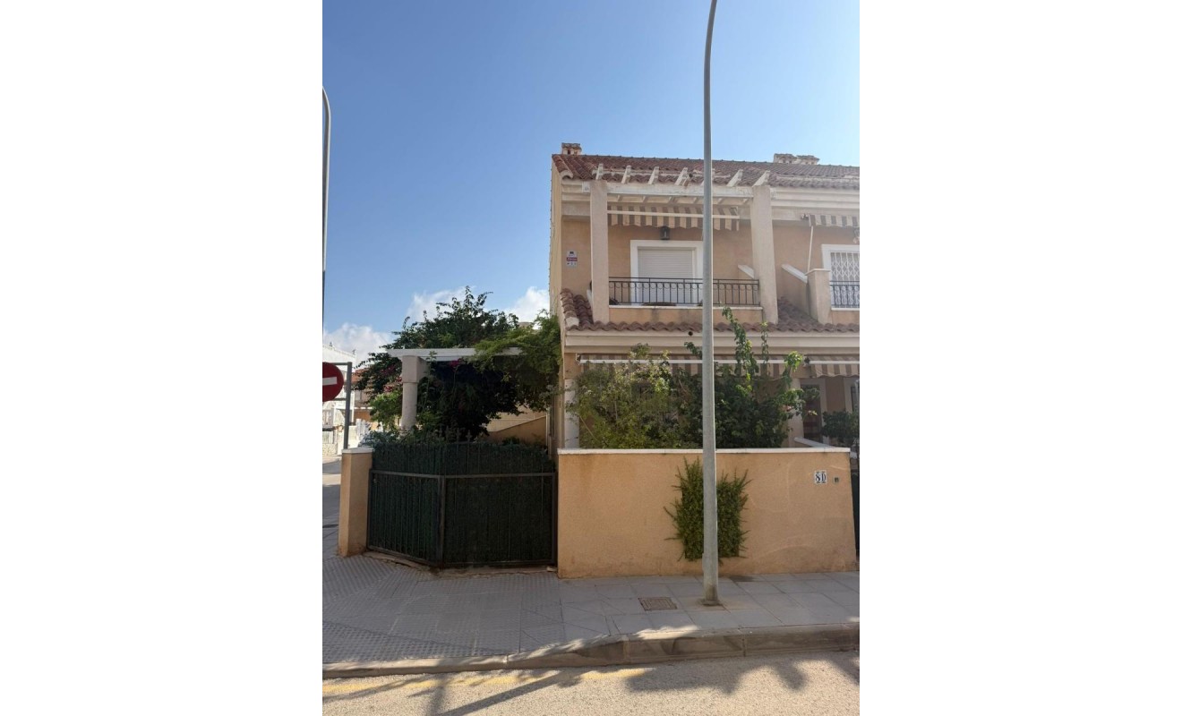 Sale - Townhouse - Torre de la Horadada