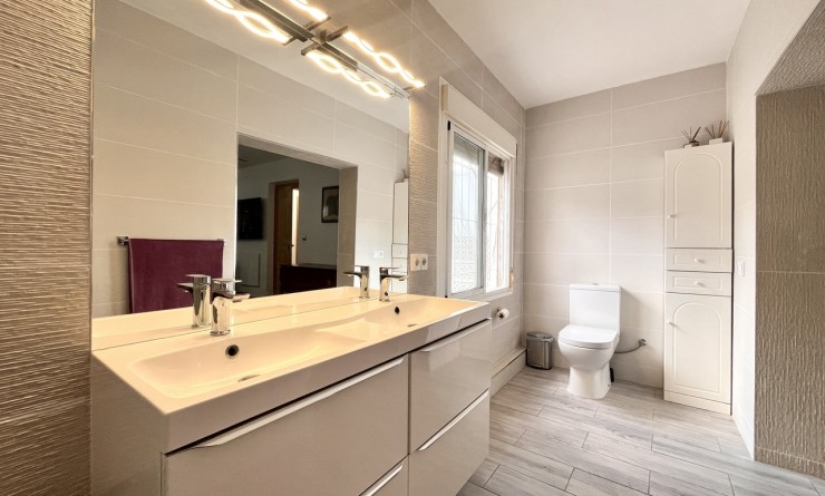 Sale - Villa - Pinar de Campoverde