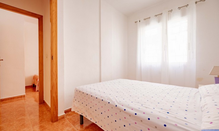 Wederverkoop - Apartment / Duplex - Torrevieja - Playa de los Locos