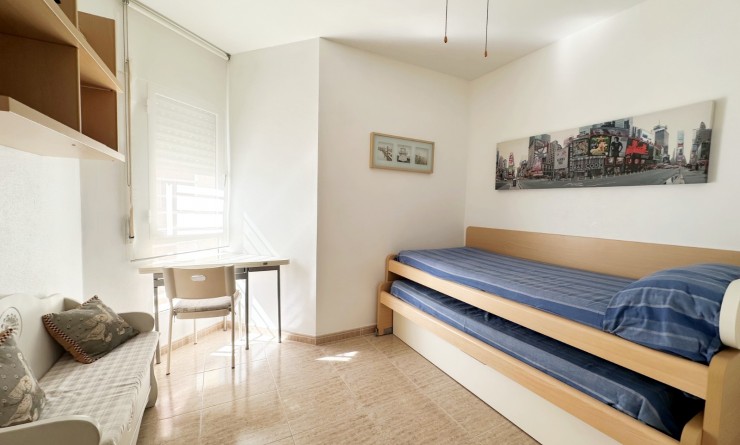 Wederverkoop - Apartment / Duplex - Orihuela Costa - Campoamor