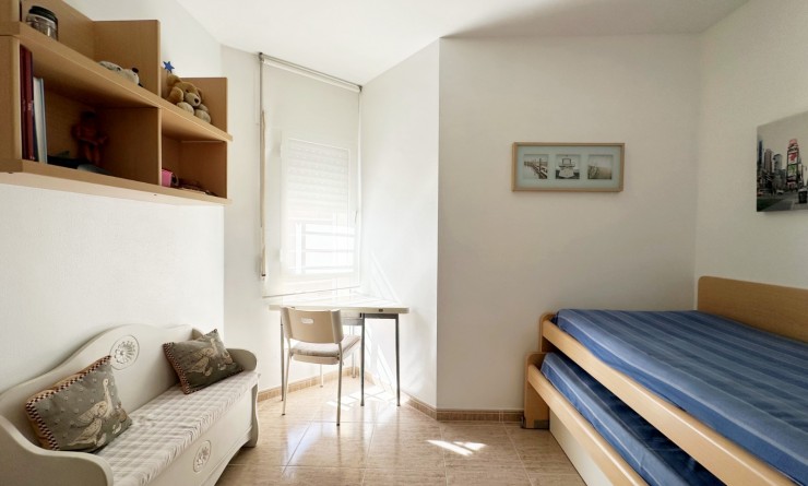 Wederverkoop - Apartment / Duplex - Orihuela Costa - Campoamor