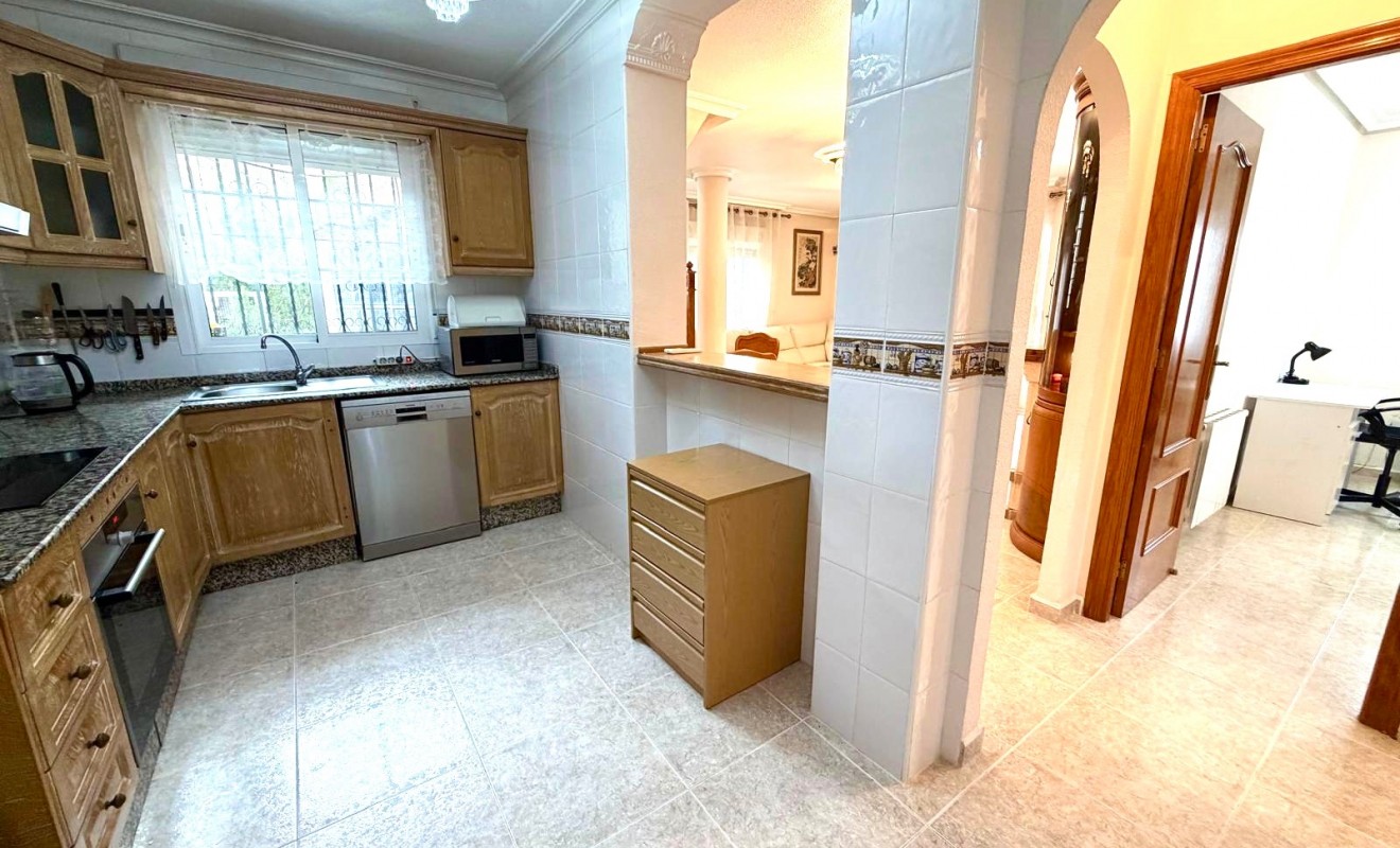 Wederverkoop - Villa - Orihuela Costa - Villamartín-Las Filipinas