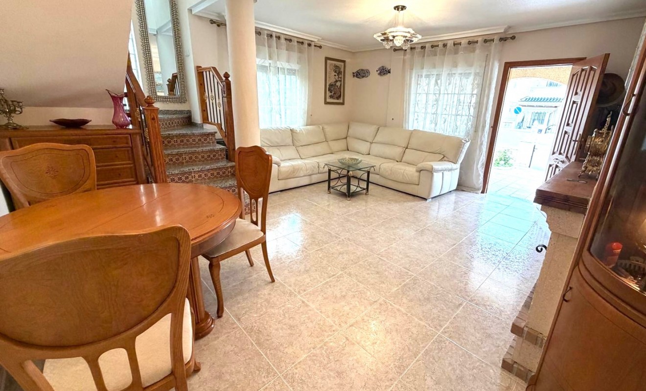 Wederverkoop - Villa - Orihuela Costa - Villamartín-Las Filipinas