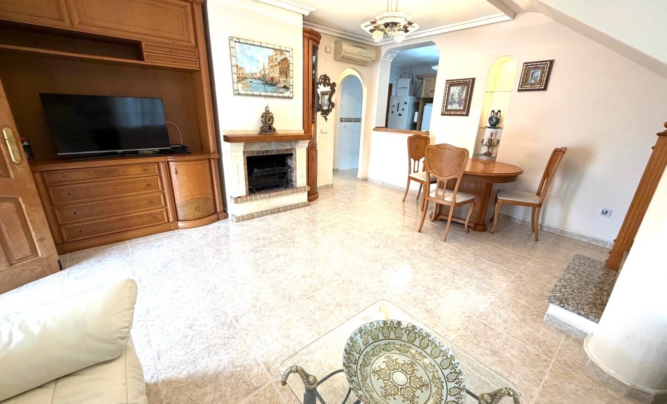Wederverkoop - Villa - Orihuela Costa - Villamartín-Las Filipinas