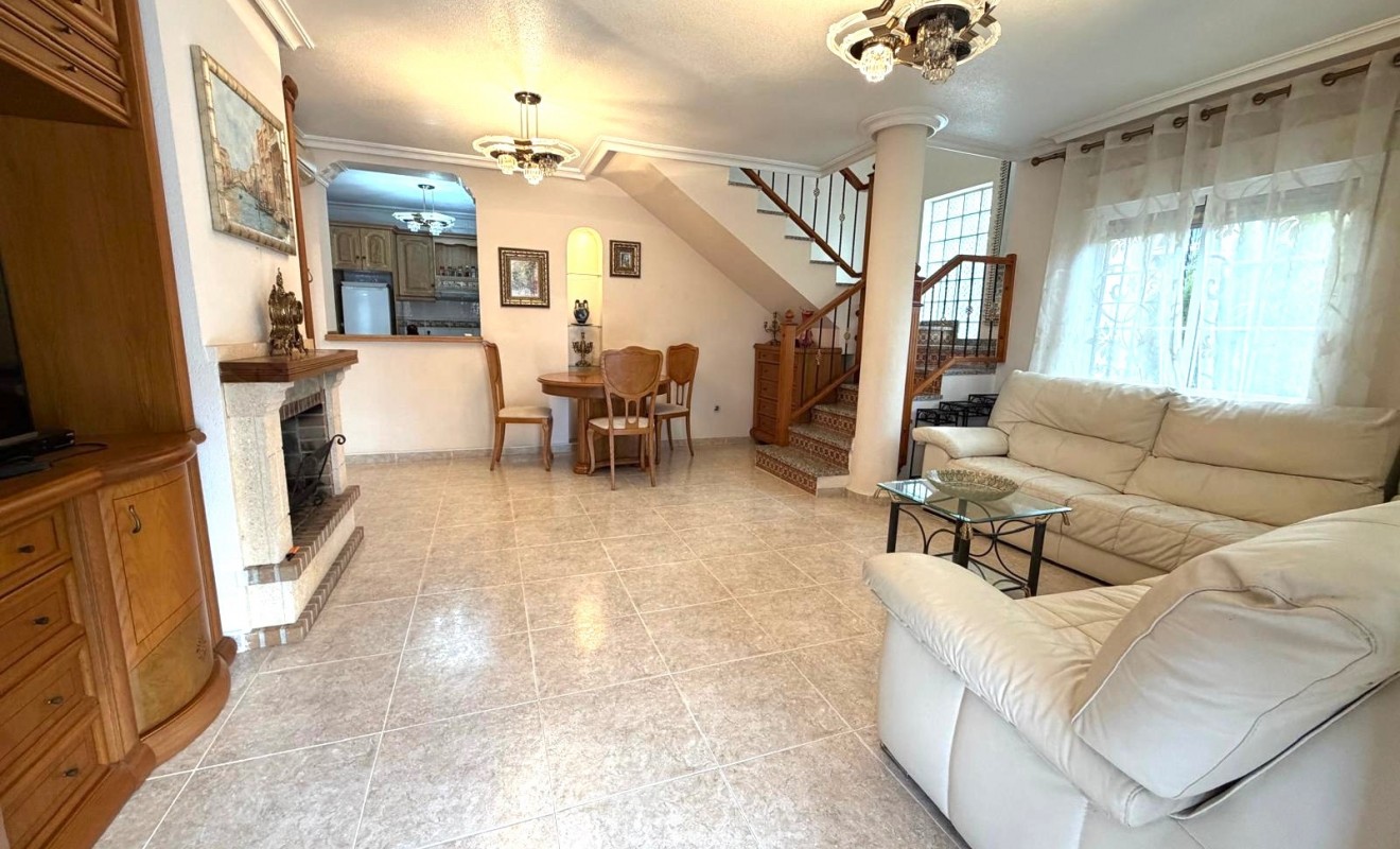 Wederverkoop - Villa - Orihuela Costa - Villamartín-Las Filipinas