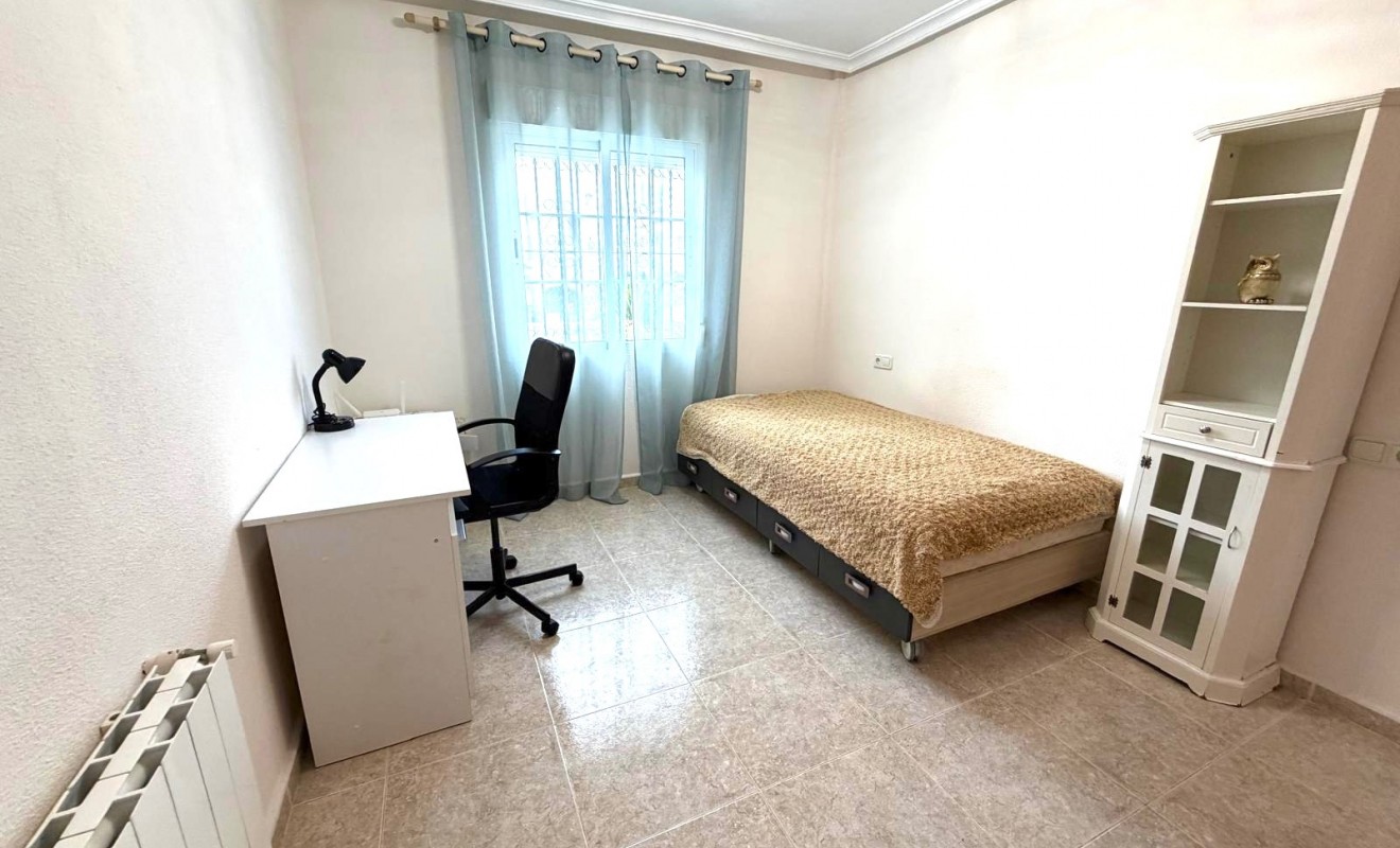 Wederverkoop - Villa - Orihuela Costa - Villamartín-Las Filipinas