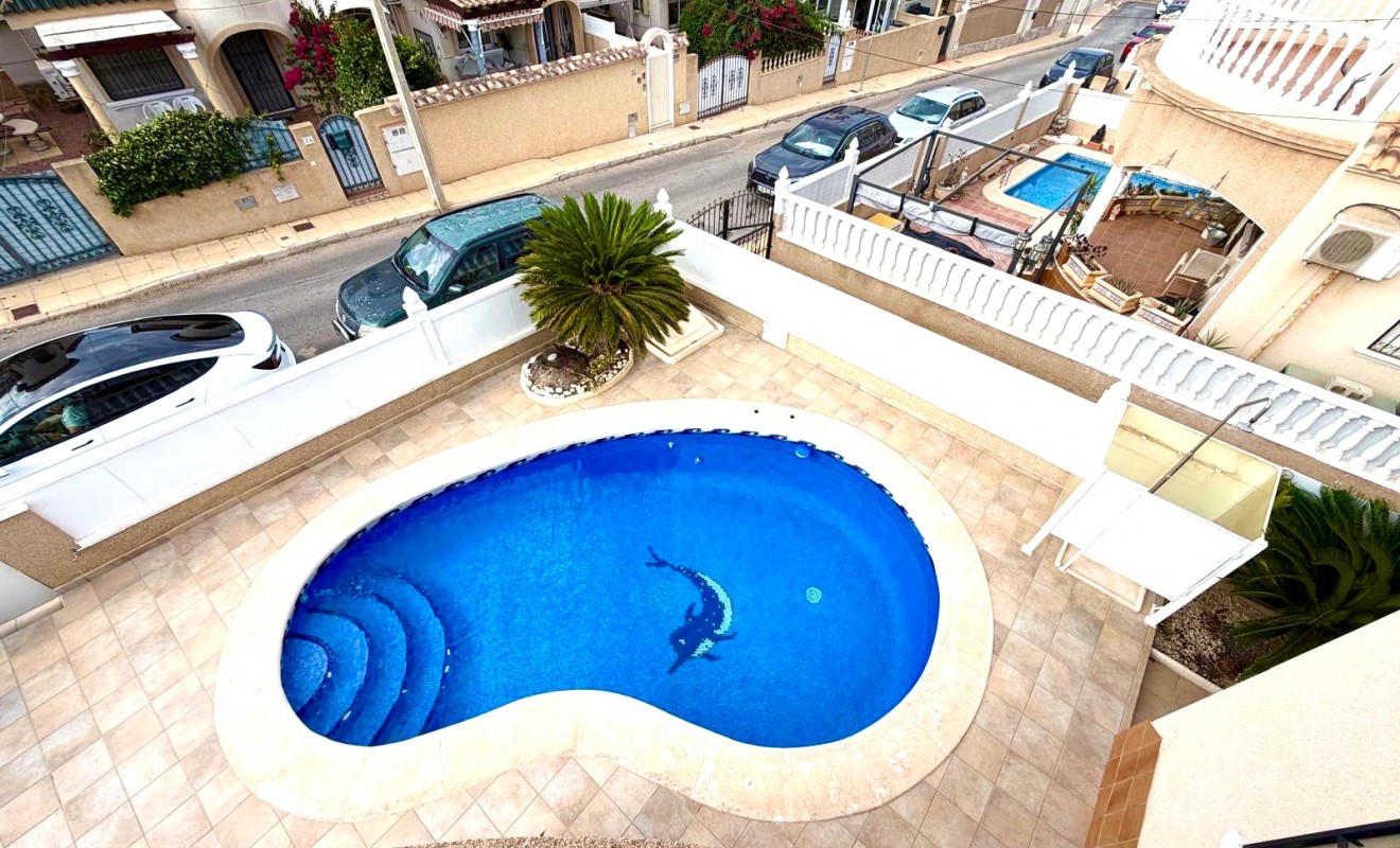 Wederverkoop - Villa - Orihuela Costa - Villamartín-Las Filipinas