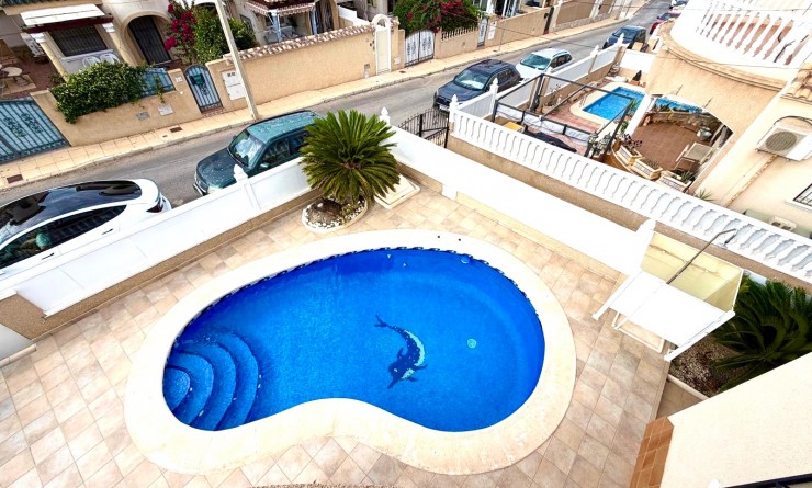 Wederverkoop - Villa - Orihuela Costa - Villamartín-Las Filipinas