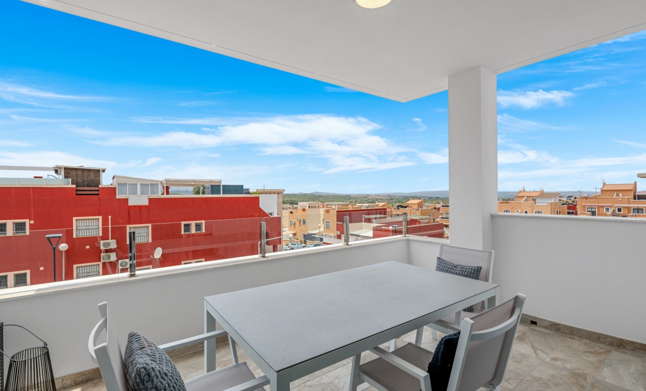 Sale - Apartment - Los Altos