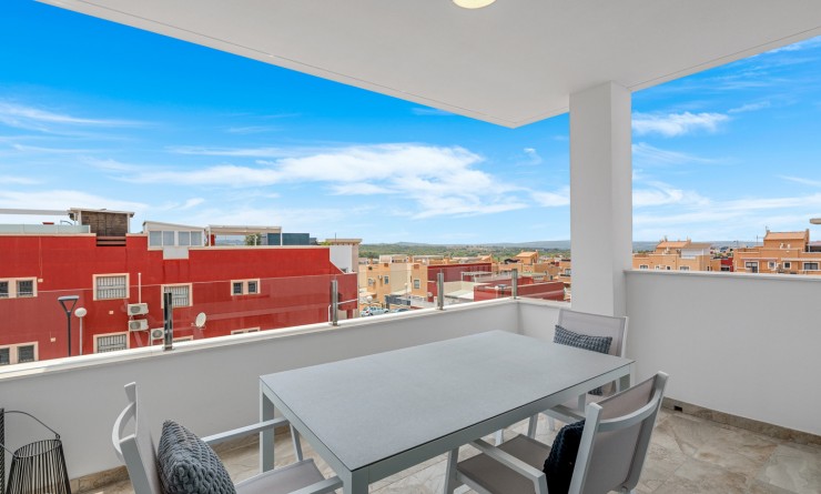Sale - Apartment - Los Altos