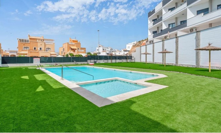 Sale - Apartment - Los Altos