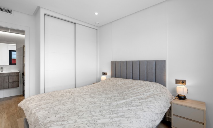 Sale - Apartment - Los Altos