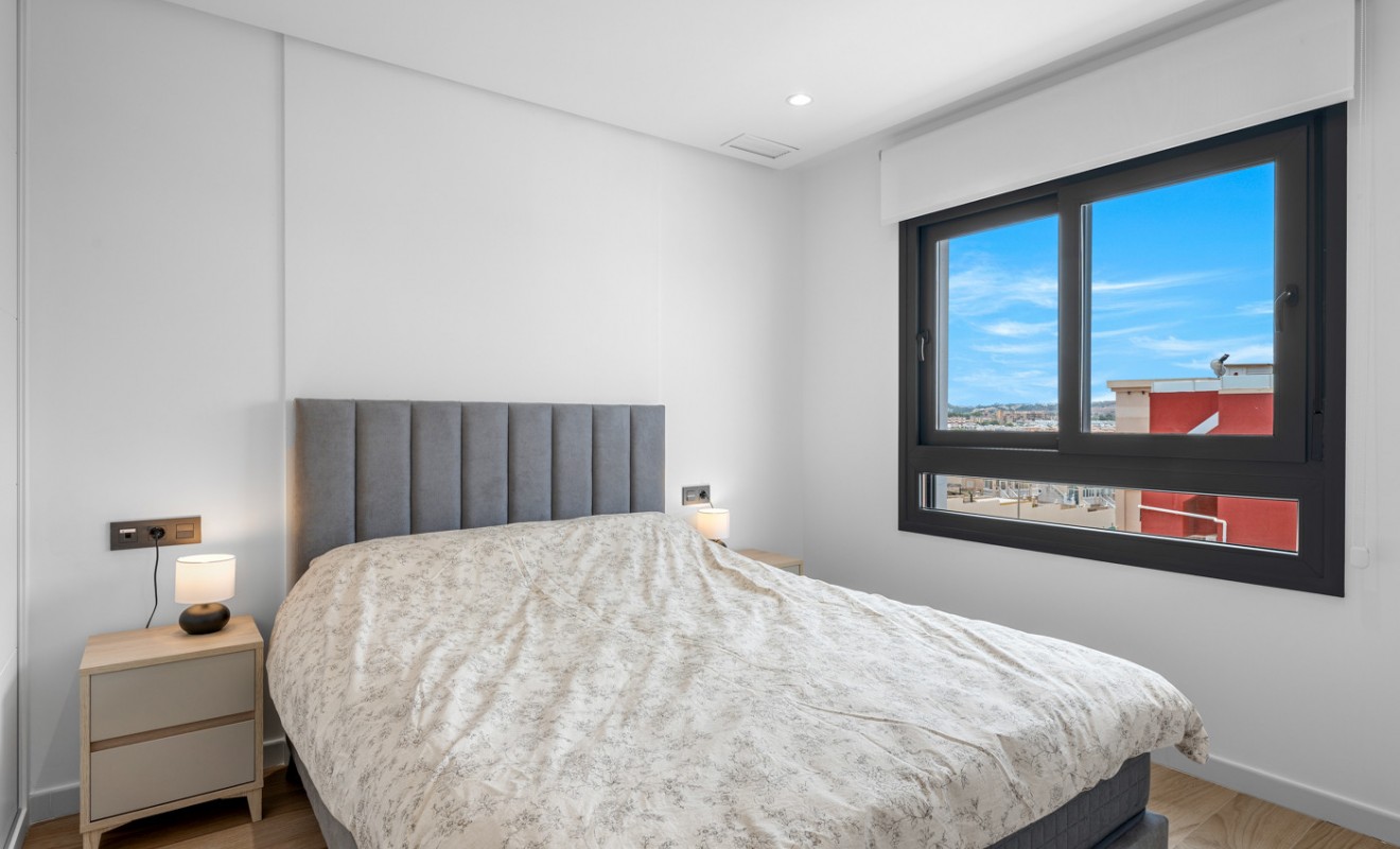 Sale - Apartment - Los Altos