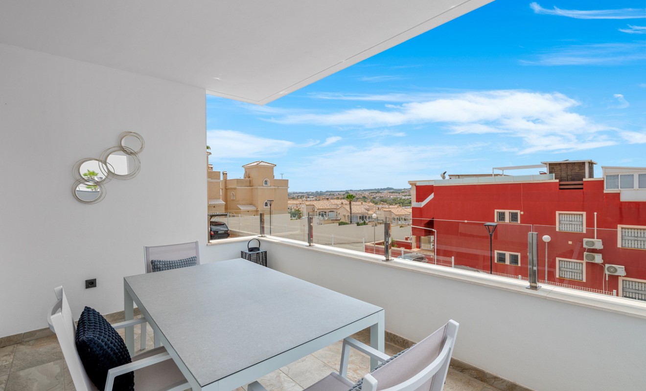 Sale - Apartment - Los Altos
